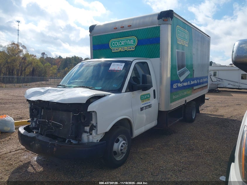1GB3G3CG5F1119768 2015 CHEVROLET EXPRESS photo no. 2