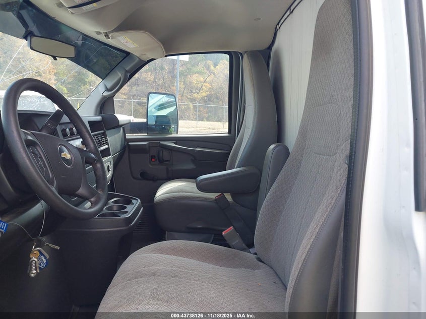 1GB3G3CG5F1119768 2015 CHEVROLET EXPRESS photo no. 6