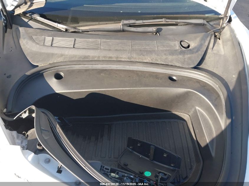 2022 Tesla Model 3 Long Range Dual Motor All-Wheel Drive VIN: 5YJ3E1EB9NF137185 Lot: 43738138