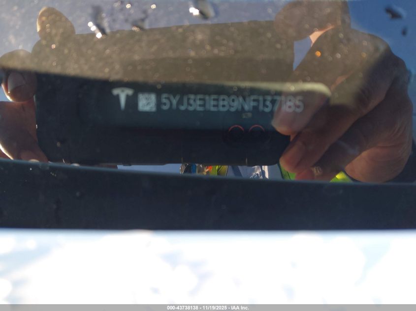 2022 Tesla Model 3 Long Range Dual Motor All-Wheel Drive VIN: 5YJ3E1EB9NF137185 Lot: 43738138