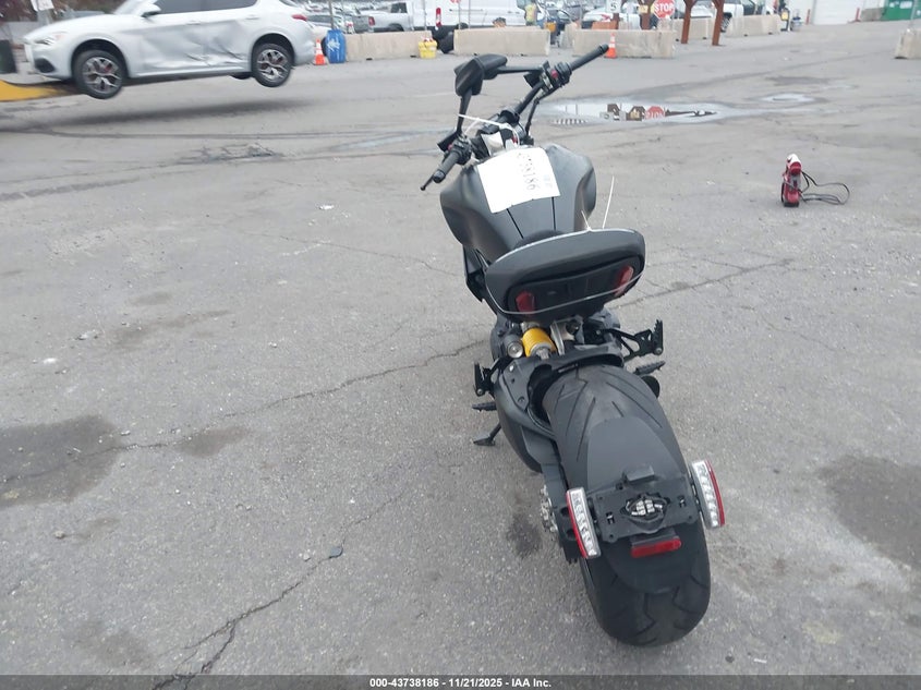 2021 Ducati Diavel 1260 S VIN: ZDMGAHRW5MB005100 Lot: 43738186