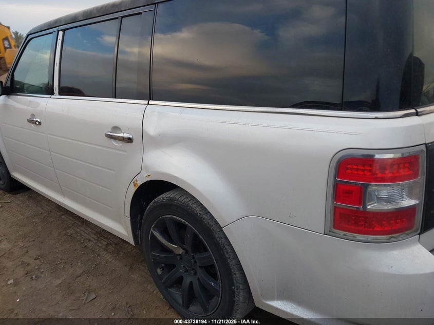 2009 Ford Flex Limited VIN: 2FMDK53C59BA51144 Lot: 43738194