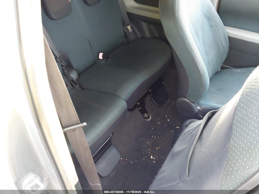 2007 Toyota Yaris VIN: JTDJT923075049929 Lot: 43738208