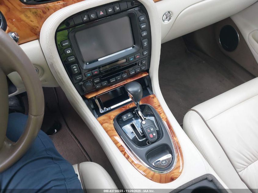 2007 Jaguar Xj Xj8 VIN: SAJWA71B47SH16855 Lot: 43738223