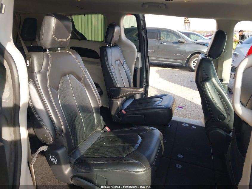 2022 Chrysler Pacifica Touring L VIN: 2C4RC1BG1NR133376 Lot: 43738264