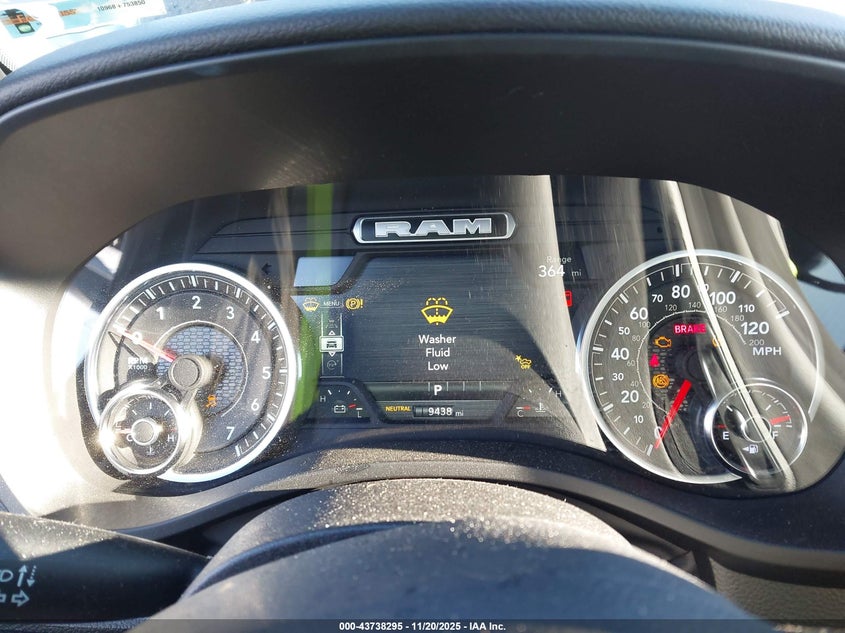 2025 RAM 1500 auction photo 7