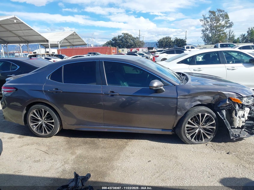 4T1B11HK8JU144645 2018 TOYOTA CAMRY photo no. 13