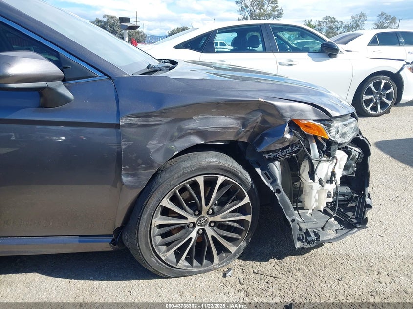 4T1B11HK8JU144645 2018 TOYOTA CAMRY photo no. 17