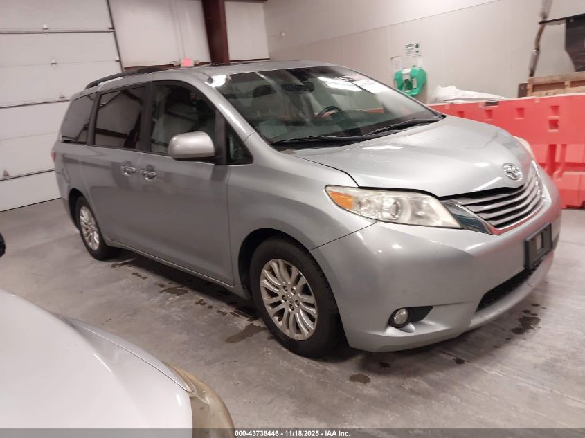 TOYOTA SIENNA XLE 8 PASSENGER