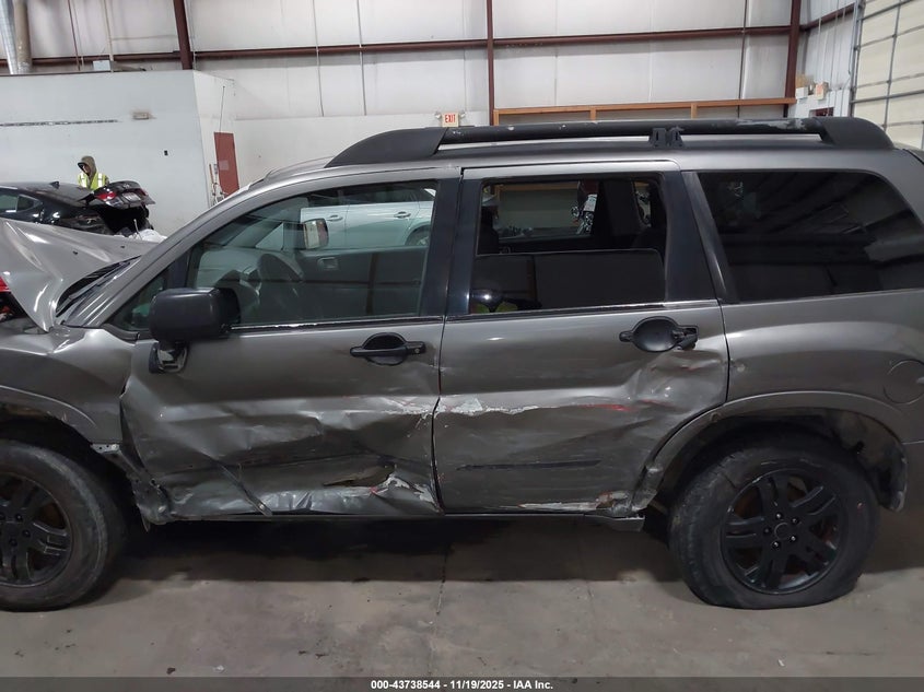 2004 Mitsubishi Endeavor Ls VIN: 4A4MN21SX4E090581 Lot: 43738544