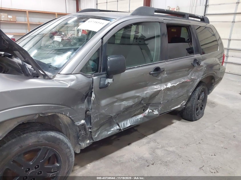 2004 Mitsubishi Endeavor Ls VIN: 4A4MN21SX4E090581 Lot: 43738544