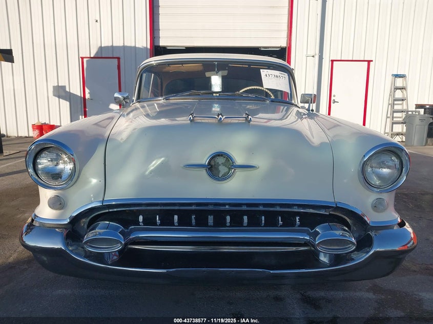 1955 Oldsmobile Holiday 88 VIN: 557K25780 Lot: 43738577