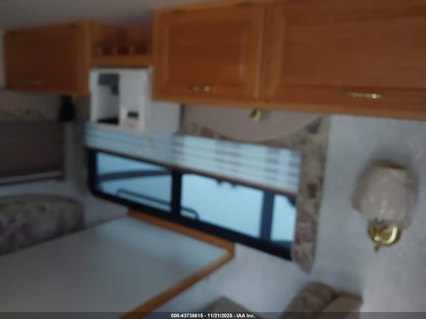 2001 Ford F550 Super Duty Stripped Chass VIN: 1FCNF53S810A06449 Lot: 43738615