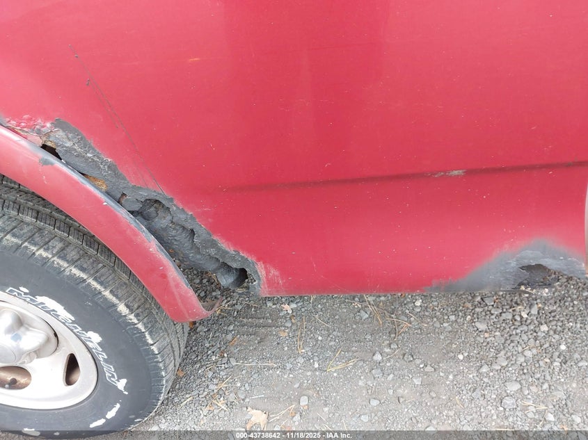 2002 Ford F-150 Lariat/Xl/Xlt VIN: 2FTRX18L22CA79965 Lot: 43738642