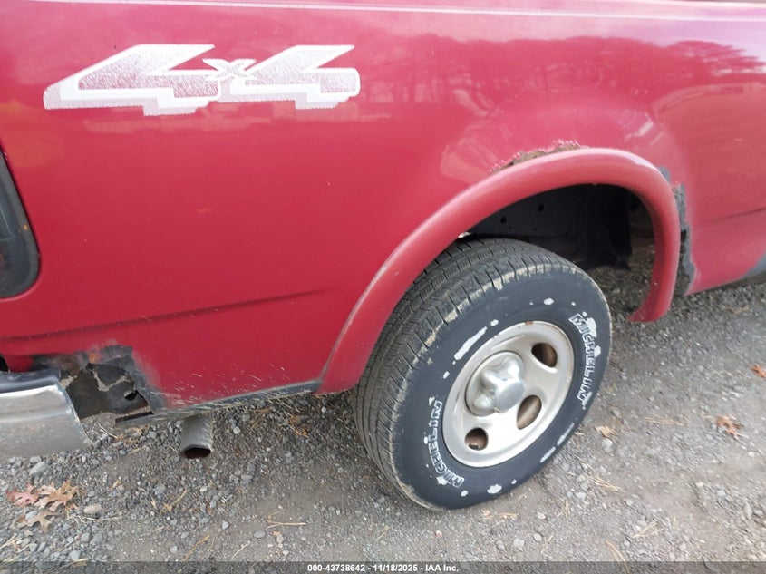 2002 Ford F-150 Lariat/Xl/Xlt VIN: 2FTRX18L22CA79965 Lot: 43738642