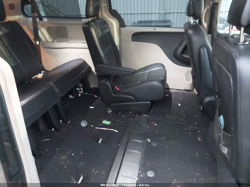 2015 Chrysler Town & Country Touring-L VIN: 2C4RC1CG9FR554763 Lot: 43738690