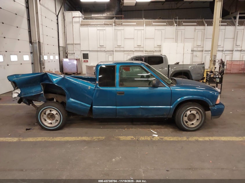 2001 GMC Sonoma Sls VIN: 1GTCS19W918107572 Lot: 43738704