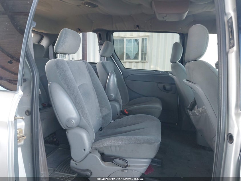 2005 Dodge Caravan Sxt VIN: 1D4GP45R85B155922 Lot: 43738712