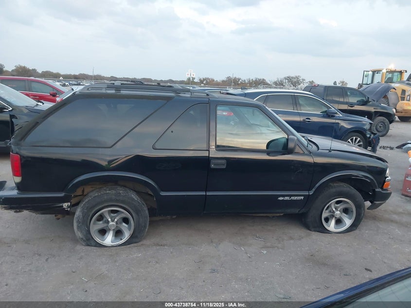 2002 Chevrolet Blazer Ls VIN: 1GNCS18W02K108106 Lot: 43738754