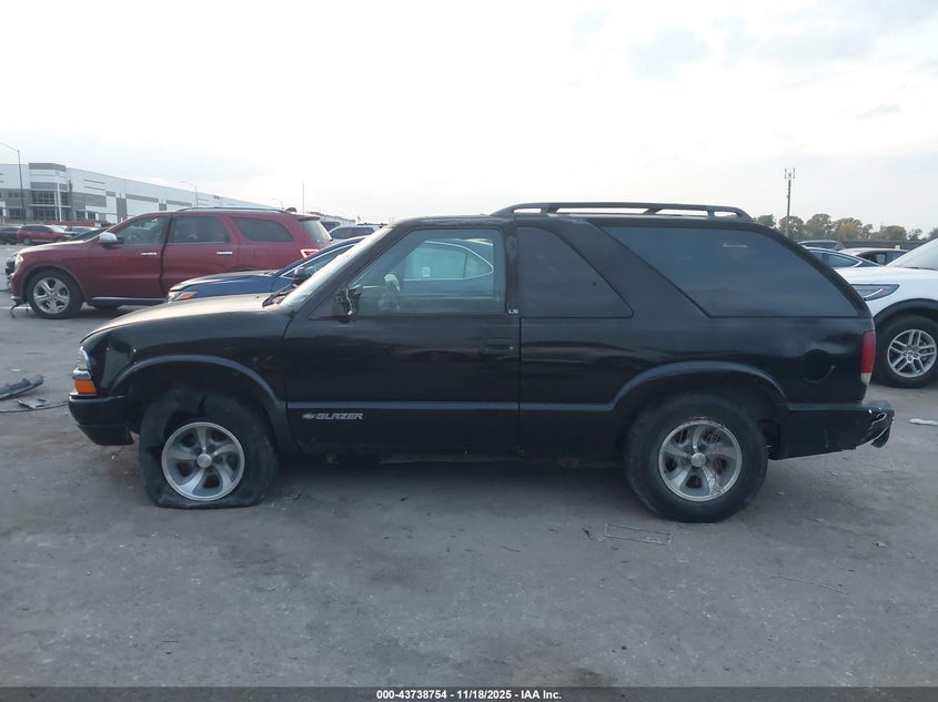 2002 Chevrolet Blazer Ls VIN: 1GNCS18W02K108106 Lot: 43738754
