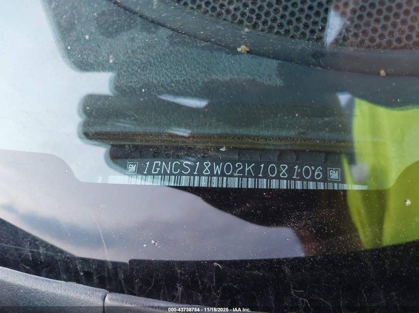 2002 Chevrolet Blazer Ls VIN: 1GNCS18W02K108106 Lot: 43738754