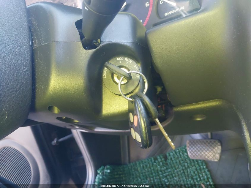 2002 Saturn S-Series Sl1 VIN: 1G8ZH52842Z269384 Lot: 43738777