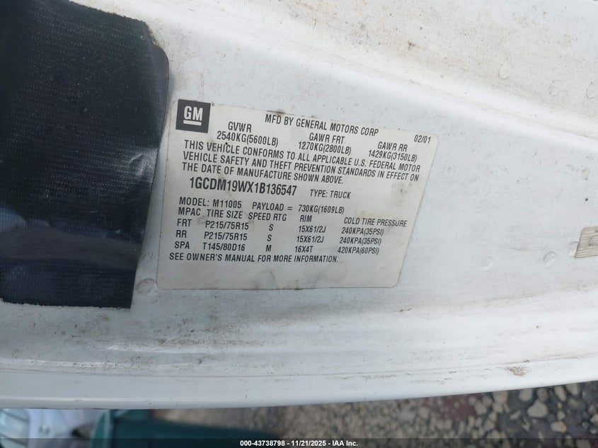1GCDM19WX1B136547 2001 CHEVROLET ASTRO photo no. 9