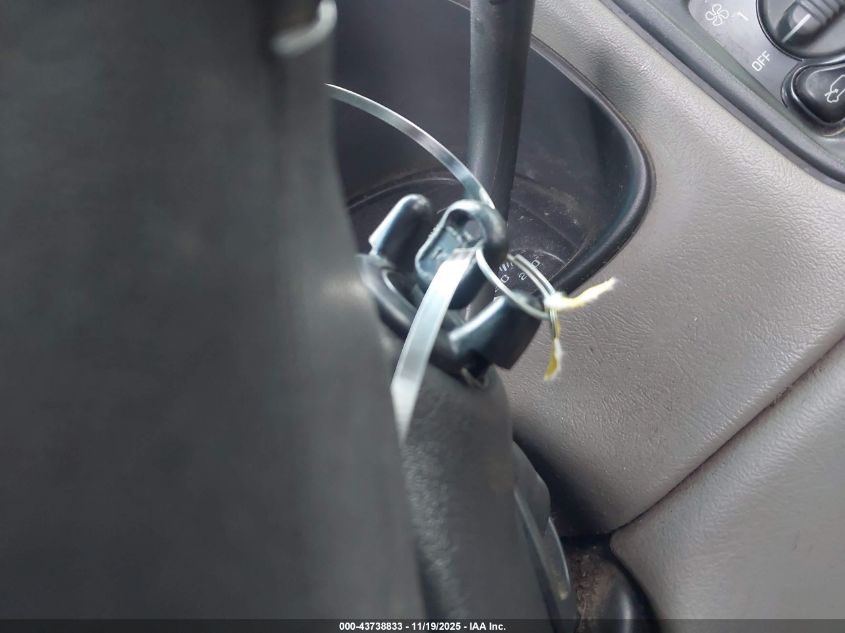 2000 Chevrolet Silverado 1500 Ls VIN: 1GCEC14T2YE265041 Lot: 43738833