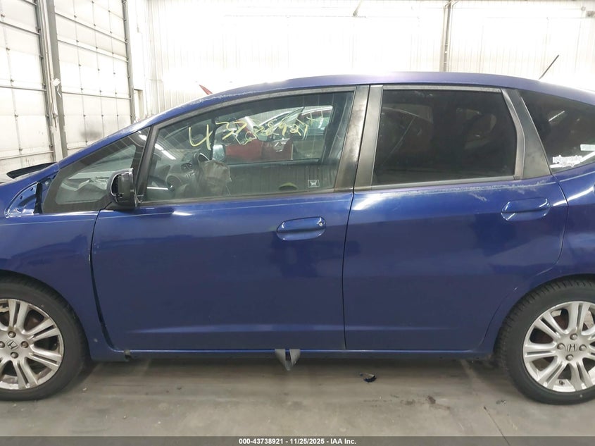 2009 Honda Fit Sport VIN: JHMGE88699S002806 Lot: 43738921