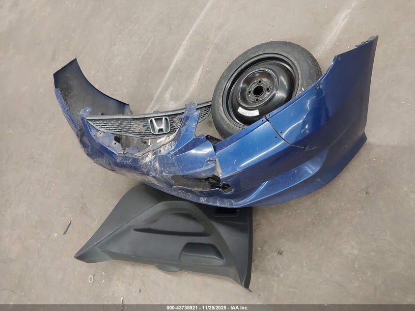 2009 Honda Fit Sport VIN: JHMGE88699S002806 Lot: 43738921