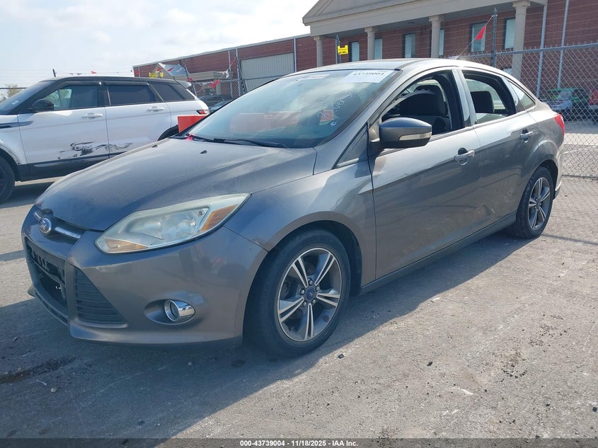 1FADP3F25EL223945 2014 FORD FOCUS photo no. 2