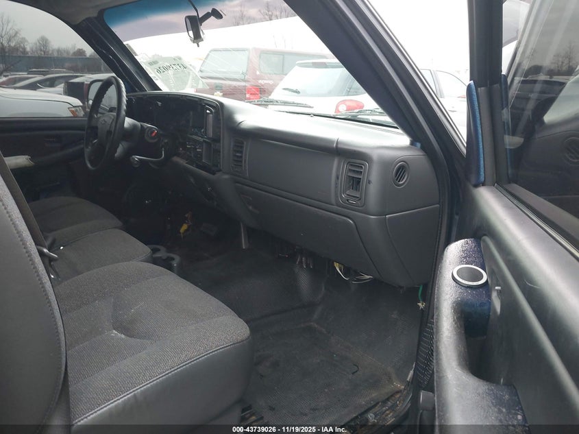 1GCEC14X25Z140323 2005 CHEVROLET SILVERADO photo no. 5
