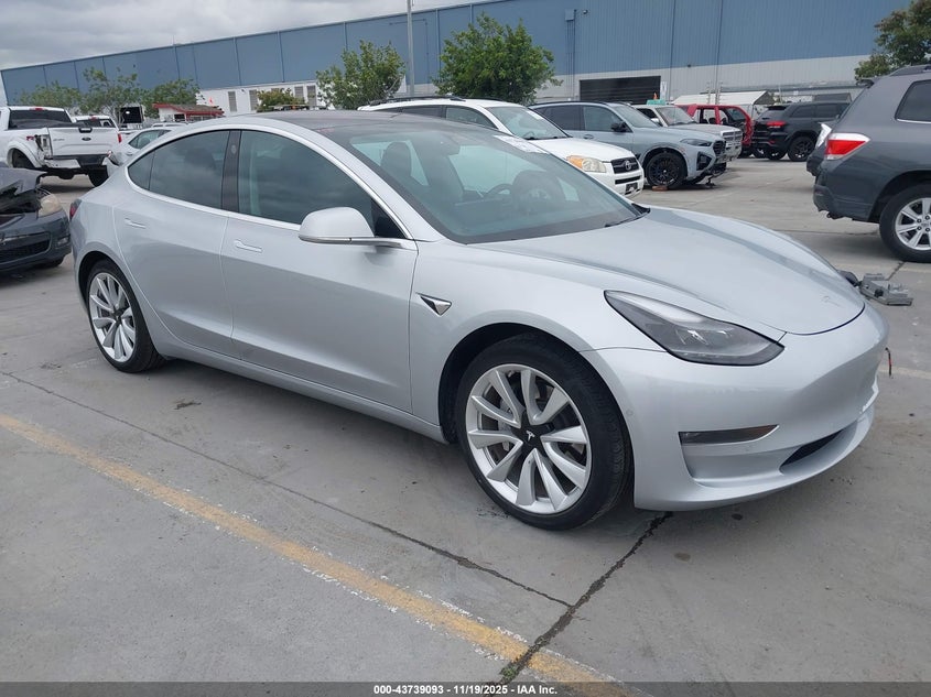 TESLA MODEL 3 LONG RANGE/MID RANGE
