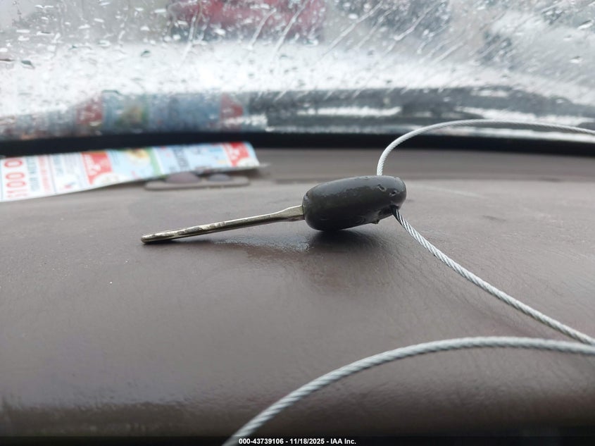 2004 Toyota Sequoia Limited V8 VIN: 5TDBT48AX4S212265 Lot: 43739106