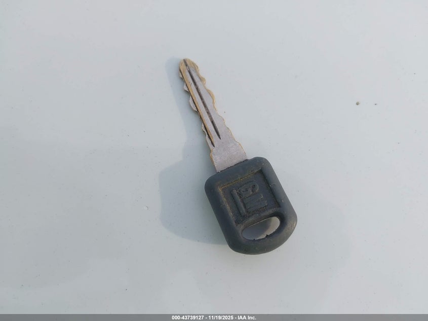 1999 Chevrolet Suburban 1500 Lt VIN: 3GNEC16R5XG223656 Lot: 43739127