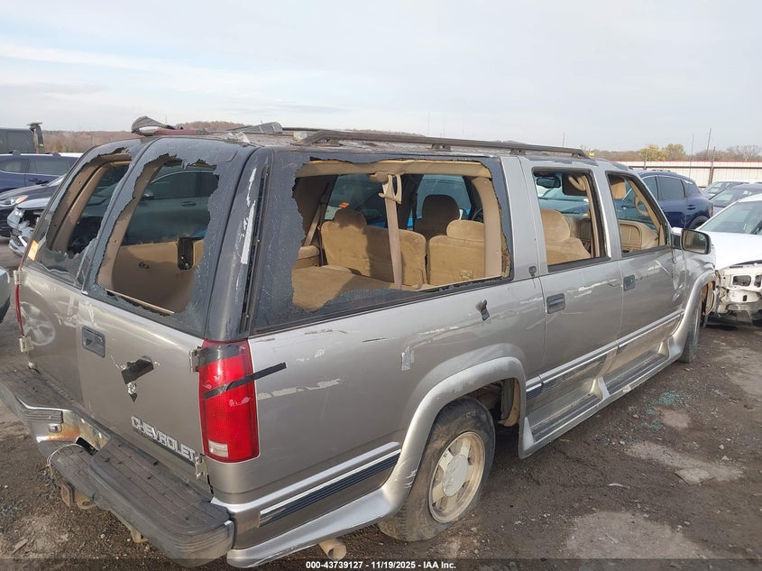 1999 Chevrolet Suburban 1500 Lt VIN: 3GNEC16R5XG223656 Lot: 43739127