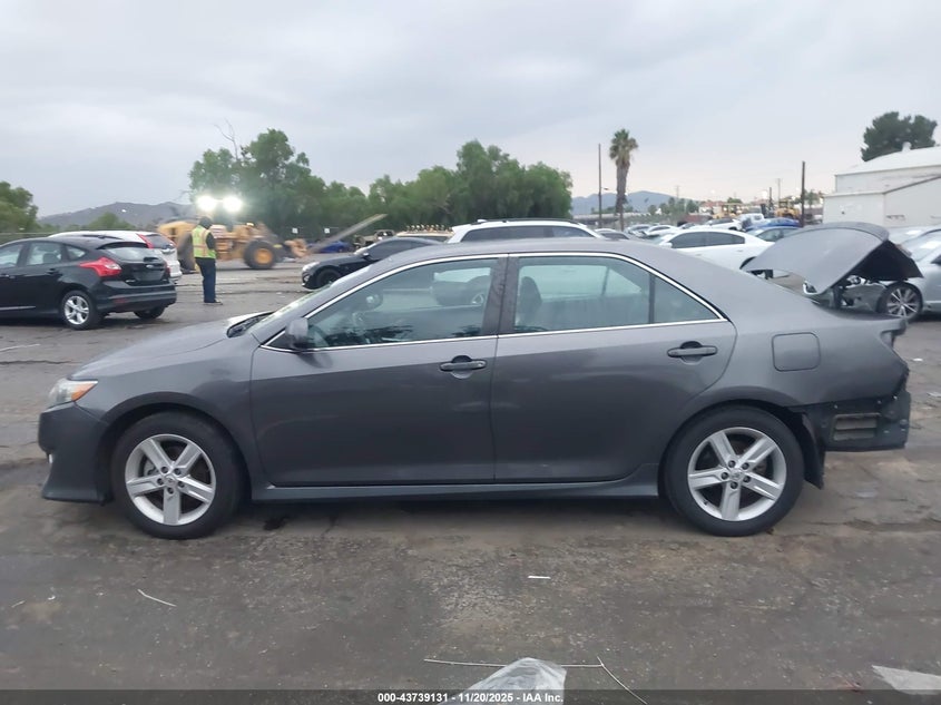 4T1BF1FK2EU470483 2014 TOYOTA CAMRY photo no. 15