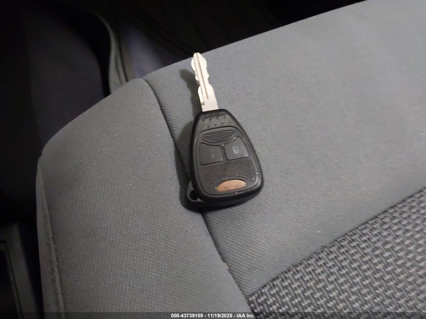 2007 Jeep Compass Sport VIN: 1J8FT47WX7D378759 Lot: 43739159