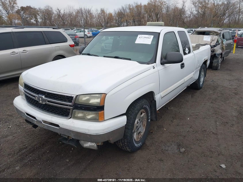 1GCEC19T76Z175897 2006 CHEVROLET SILVERADO photo no. 2