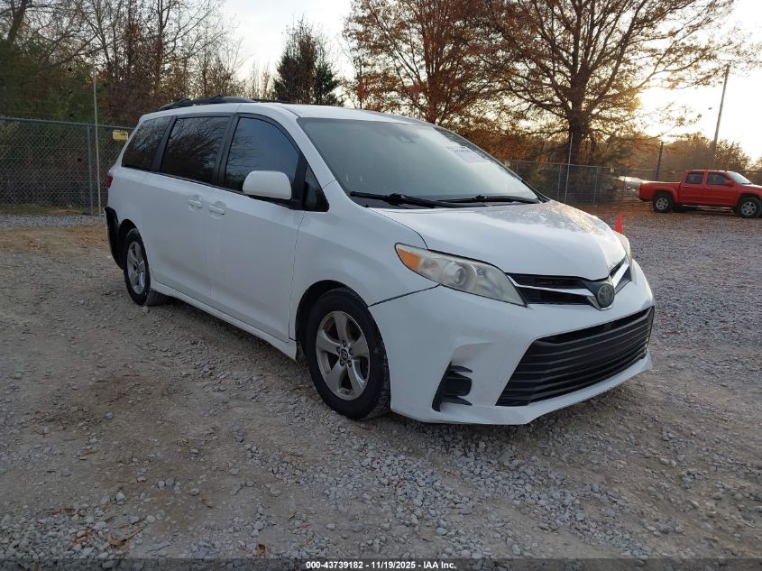 TOYOTA SIENNA LE 8 PASSENGER