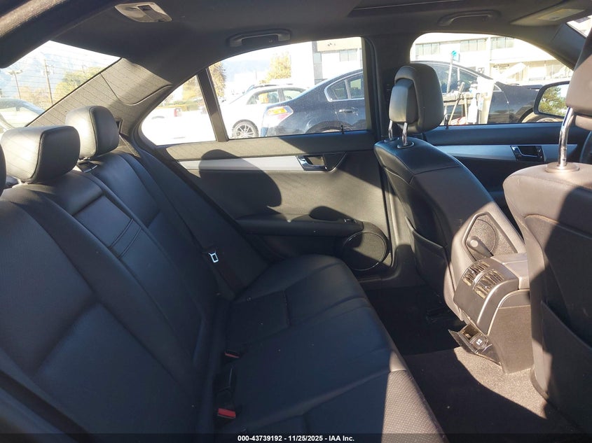 2008 Mercedes-Benz C 300 Luxury/Sport VIN: WDDGF54X28R017025 Lot: 43739192