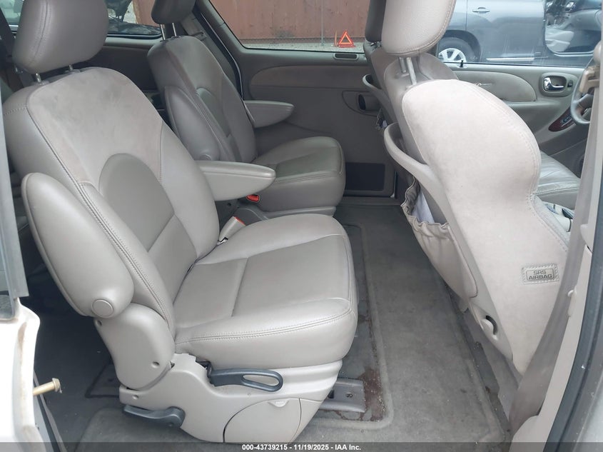 2003 Chrysler Town & Country Limited VIN: 2C8GP64L53R276023 Lot: 43739215