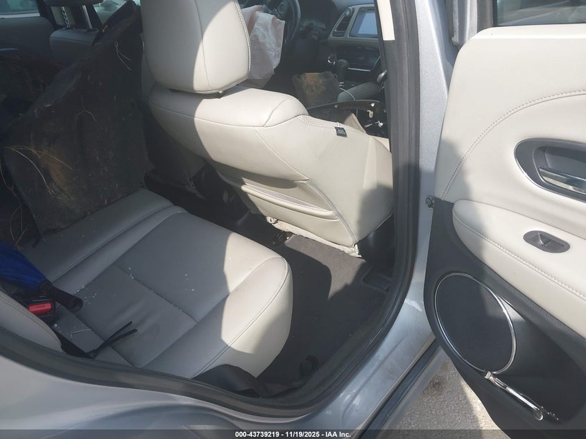 3CZRU6H76JM727586 2018 HONDA HR-V photo no. 8