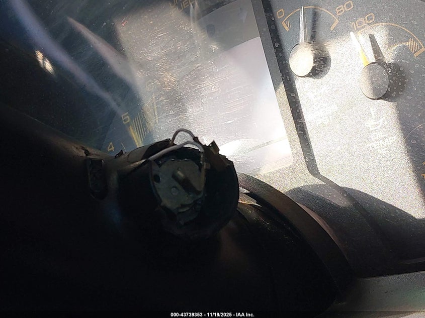 1991 Chevrolet Corvette VIN: 1G1YY2382M5103110 Lot: 43739353