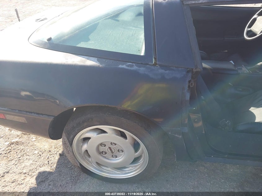 1991 Chevrolet Corvette VIN: 1G1YY2382M5103110 Lot: 43739353