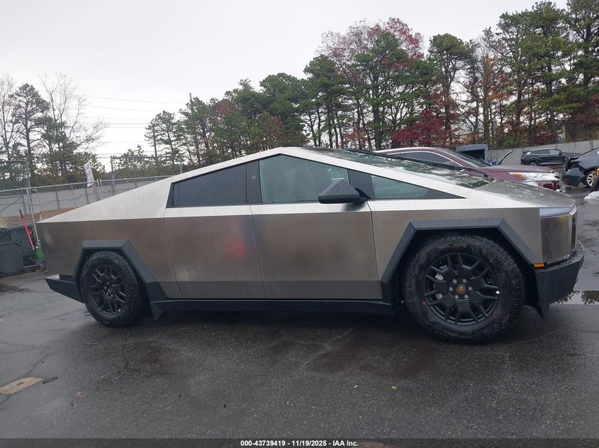 2024 Tesla Cybertruck Cyberbeast VIN: 7G2CEHEEXRA029290 Lot: 43739419