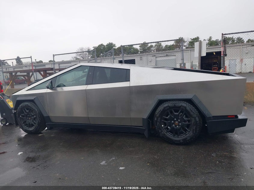 2024 Tesla Cybertruck Cyberbeast VIN: 7G2CEHEEXRA029290 Lot: 43739419