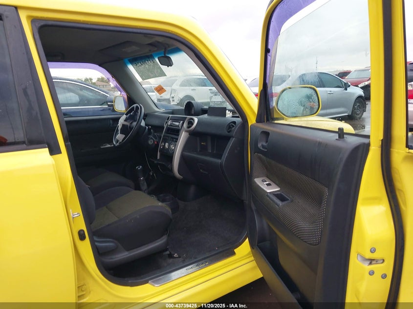 JTLKT334854014300 2005 SCION XB photo no. 5