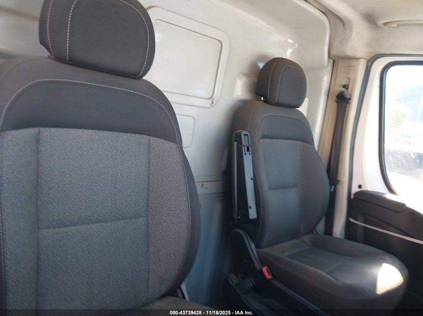 2018 Ram Promaster 2500 High Roof 159 Wb VIN: 3C6TRVDG8JE148632 Lot: 43739428