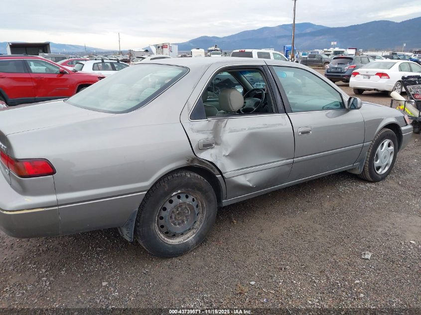 1998 Toyota Camry Le V6 VIN: JT2BF22K9W0142639 Lot: 43739571